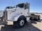 2014 Kenworth T800 VIN: 1XKDD79X9EJ418660 Odometer States: 598999 Color: Wh