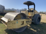 Smooth drum roller Miles: 2567 Hours: VSV 16–50721 Drove into place. Locati
