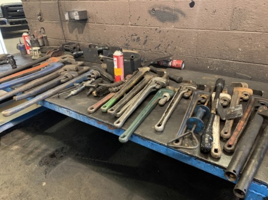 Miscellaneous Size Pipe Wrenches Aluminum And Steel 9058 Location: Farmingt