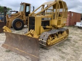 John Deere 450E VIN/SN: TD 450 EC 732689 Miles: 2284 Six Way Blade. Runs An