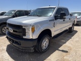 2017 Ford F-250 VIN: 1FT7W2B6XHEE33978 Odometer States: 157840 Color: Silve