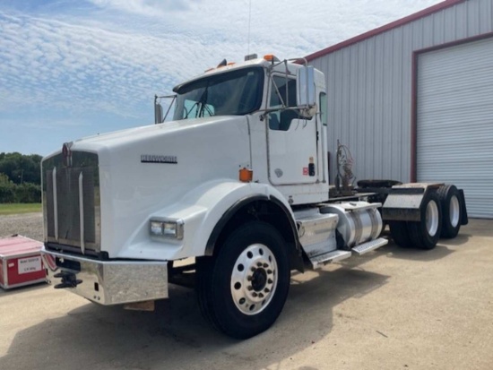 2019 KENWORTH T800 DAYCAB