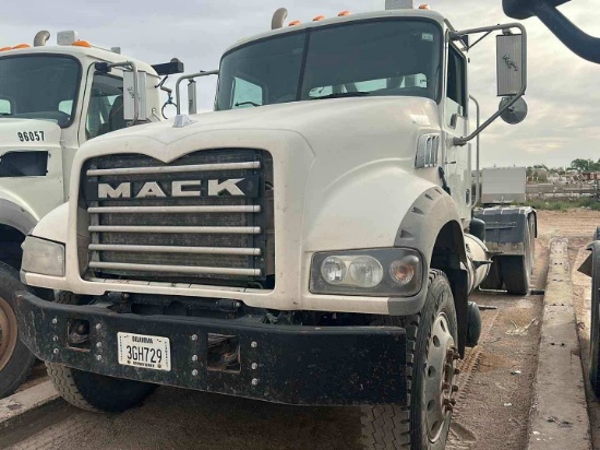 2015 MACK GU GRANITE (INOPERABLE)