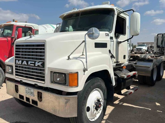 2001 MACK CH