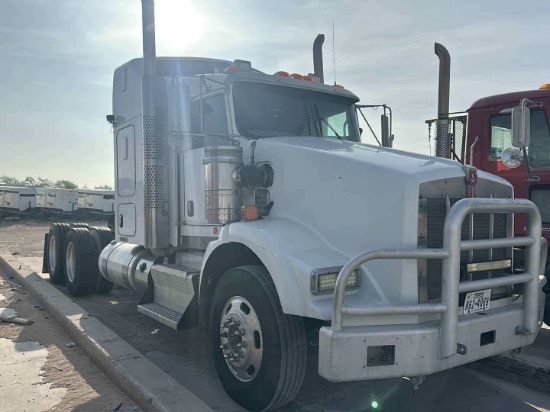 2013 KENWORTH T800(INOPERABLE)
