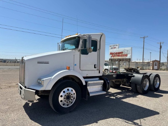2020 KENWORTH T800 DAYCAB