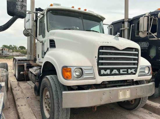 2005 MACK GRANITE KILL TRUCK(INOPERABLE)