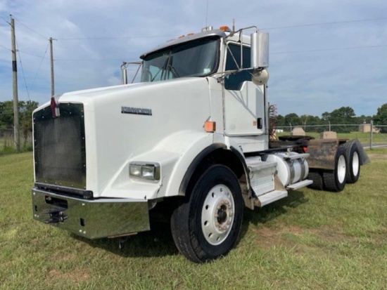 2019 KENWORTH T800 DAYCAB