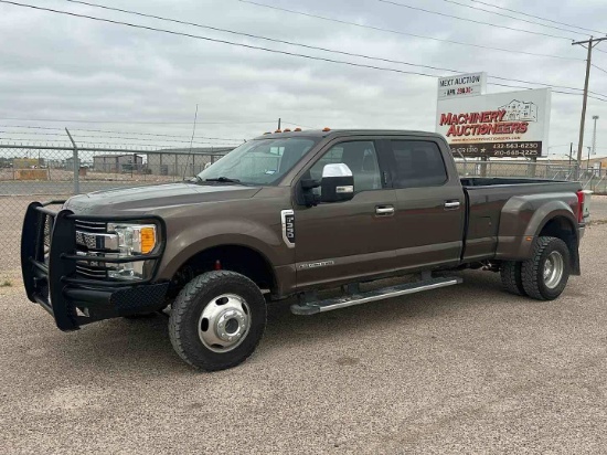 2017 FORD F-350 DUALLY