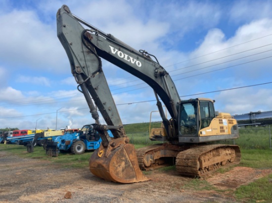 VOLVO EXCAVATOR  EC330CL