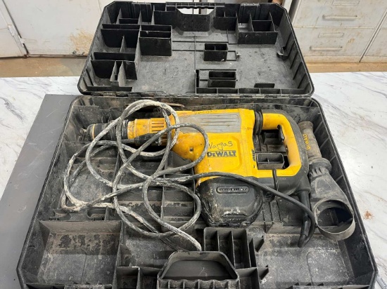 DEWALT SDS MAX HAMMER