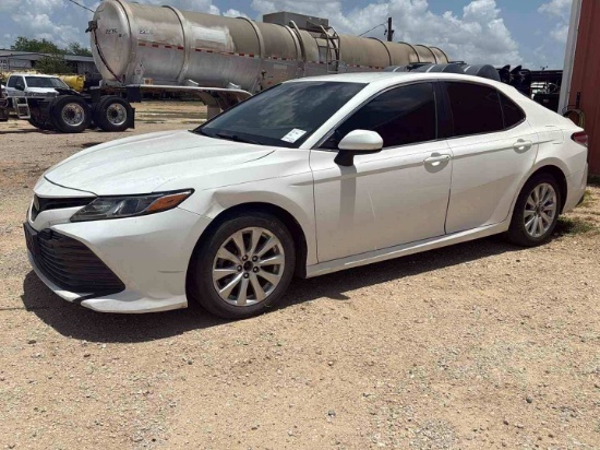 2018 TOYOTA CAMRY