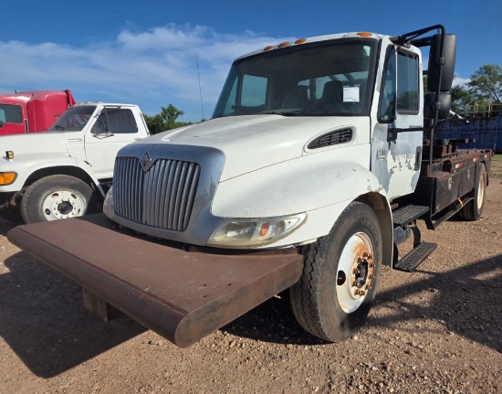 2006 INTERNATIONAL DURASTAR 4300 (INOPERABLE)