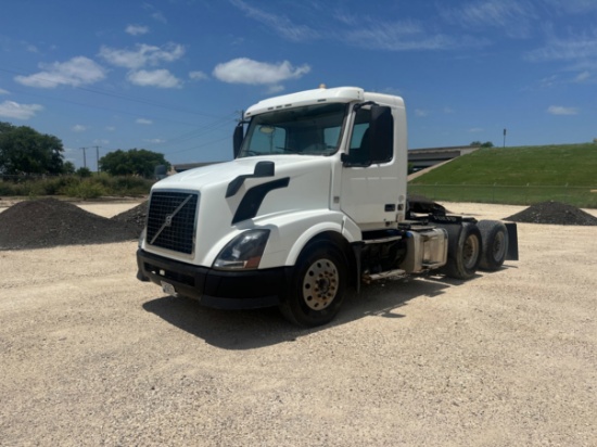 2014 VOLVO VN SERIES DAY CAB