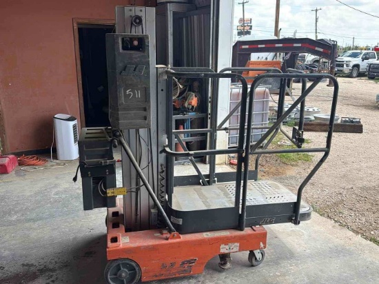 JLG MANLIFT