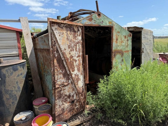 SHED W/CONTENTS