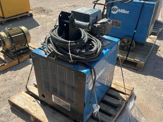 MILLER CP-302 WELDER