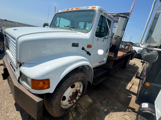 2001 INTERNATIONAL 4700 (INOPERABLE)