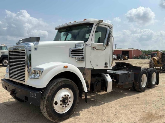 2016 (INOPERABLE) FREIGHTLINER SD122