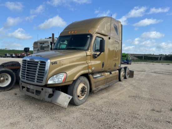 2012 FREIGHTLINER CASCADIA (INOPERABLE)
