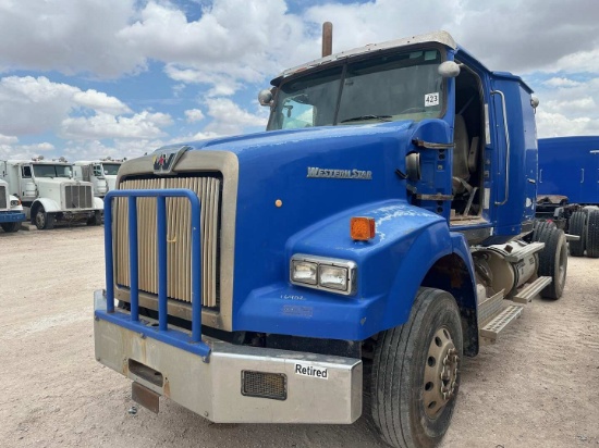 2012 WESTERN STAR 4900(INOPERABLE)