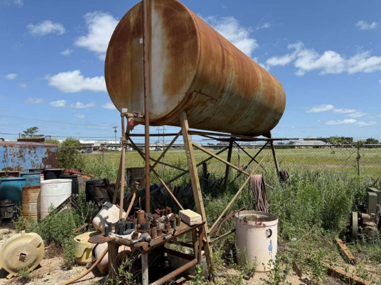 FUEL TANK ON STAND