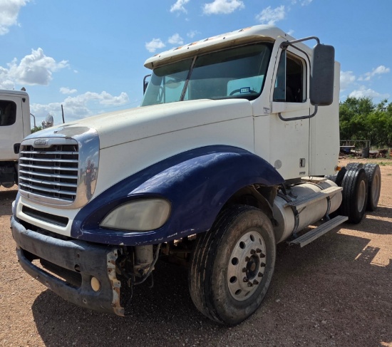 2008 FREIGHTLINER COLUMBIA 120 DAYCAB (INOPERABLE)