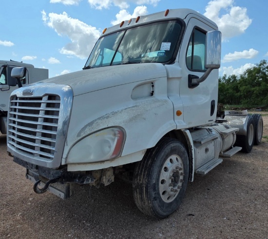 2012 FREIGHTLINER  CASCADIA (INOPERABLE)