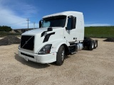 2016 VOLVO VN SERIES SLEEPER