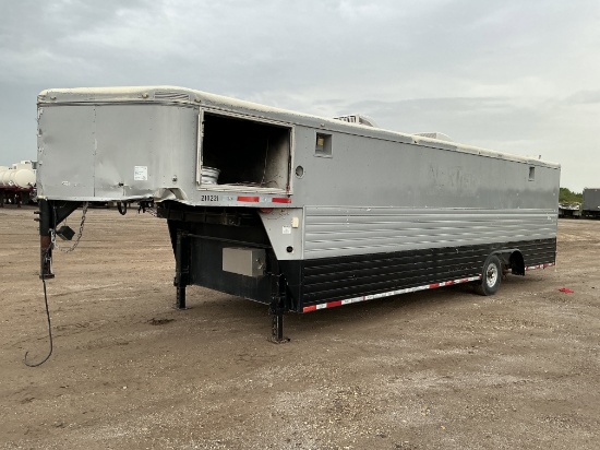2014 Sundowner 25 T/A Enclosed Trailer