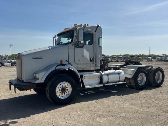 2012 Kenworth T800 Daycab Truck