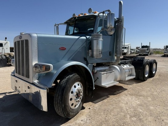 2018 Peterbilt 389 Daycab