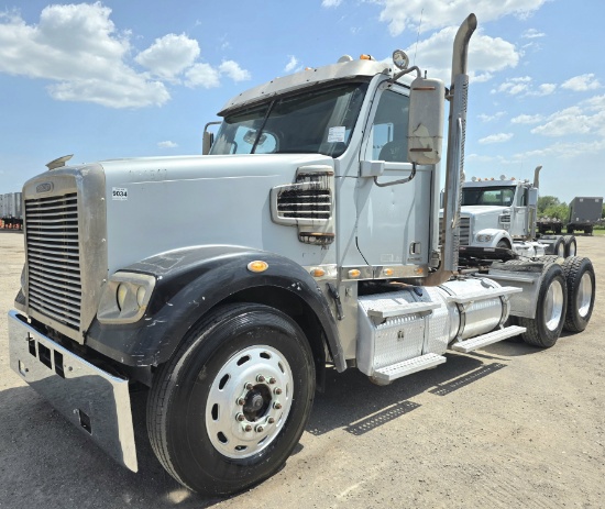 2013 Freightliner Coronado 122sd Daycab Truck