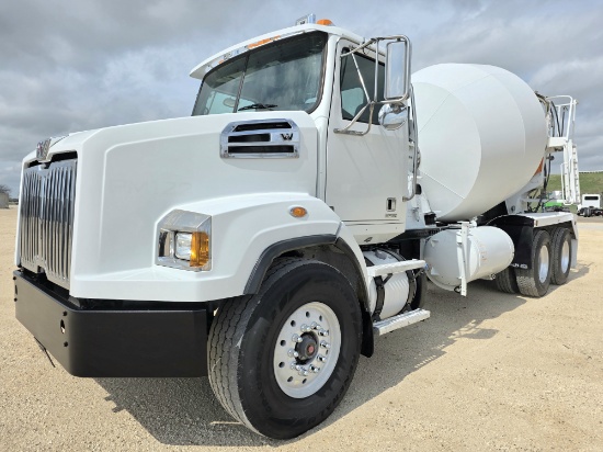 2022 Westernstar Daycab 4700 Concrete Mixer Truck