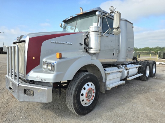 2012 Western Star 4900sb Flat-Top Sleeper Truck (Inoperable)