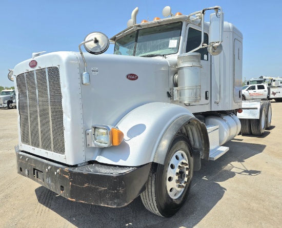 2015 Peterbilt 367 Flat Top Sleeper (Inoperable)