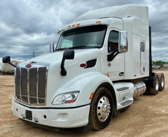 2019 Peterbilt 579 High Roof Sleeper