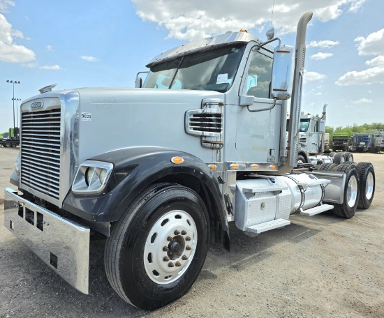 2015 Freightliner Coronado 122sd Daycab Truck