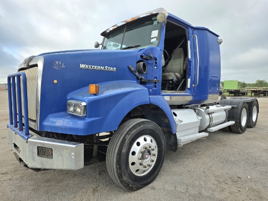 2012 Western Star 4900sb Flat-Top Sleeper Truck (Inoperable)