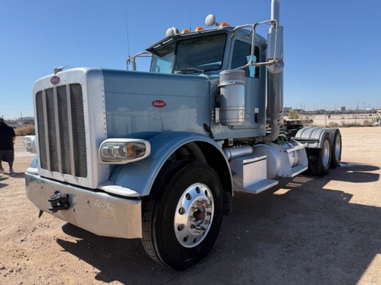 2018 Peterbilt 389 Daycab