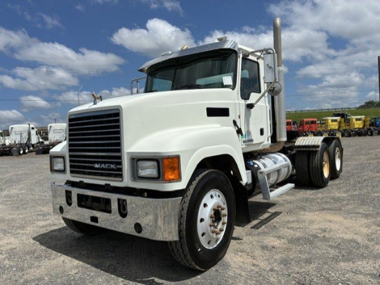 2016 Mack Chu613 Daycab Truck