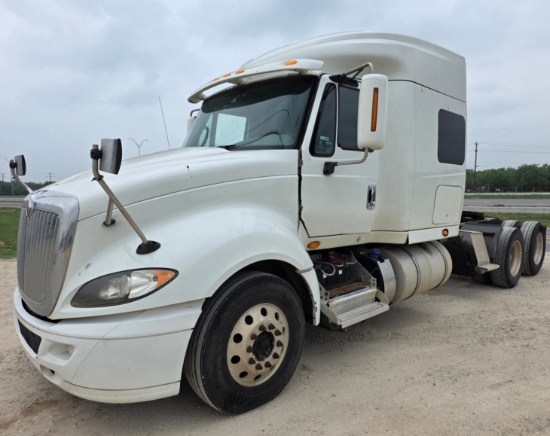 2015 International Prostar+ Midroof Sleeper Truck