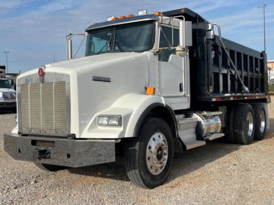 2020 KENWORTH T800 DUMP TRUCK