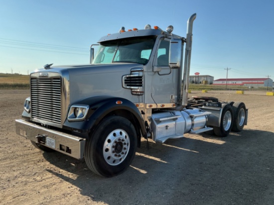 2015 FREIGHTLINER CORONADO 122 SD