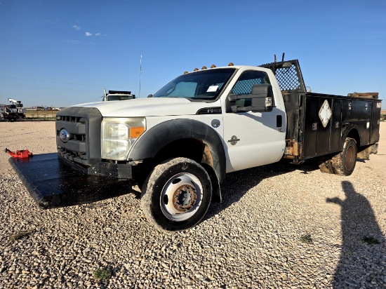 2011 Ford F-550 Super Duty Flatbed Truck (Inoperable)