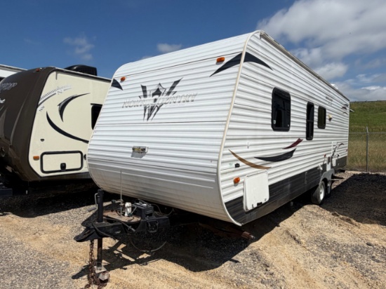 2011 HEARTLAND NORTH COUNTRY TRAVEL TRAILER