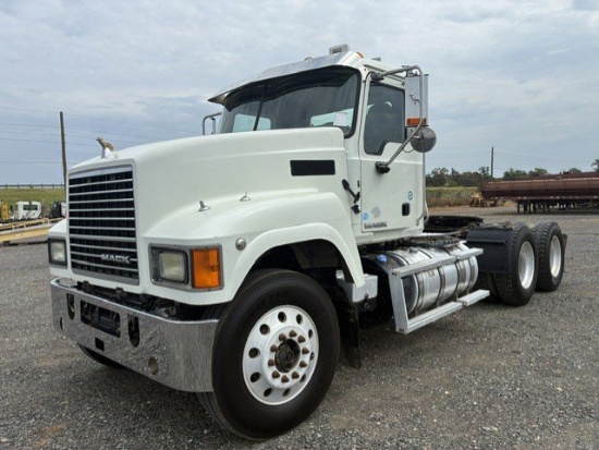 2015 MACK CHU613 DAYCAB TRUCK