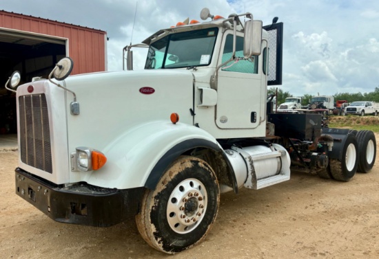 2016 PETERBILT 367 DAY CAB (INOPERABLE)