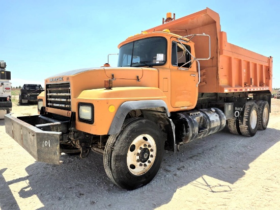 2003 MACK RD688S DAYCAB DUMP TRUCK (INOPERABLE)