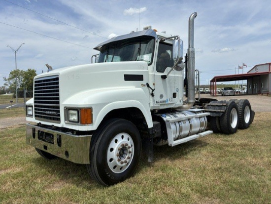 2015 MACK CHU613 DAYCAB TRUCK